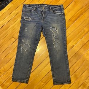 American Eagle size 14 slouchy distressed jeans